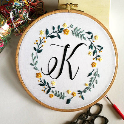 Handmade Masterpiece - Kit Ricamo Tradizionale Fatto a Mano