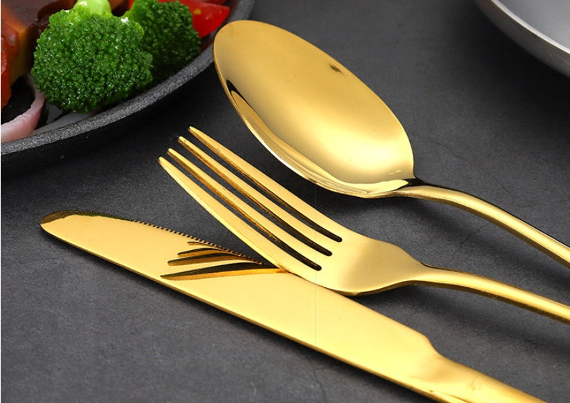 Nile Royal Gold - Set Posate 24 Pezzi con Valigetta Luxury
