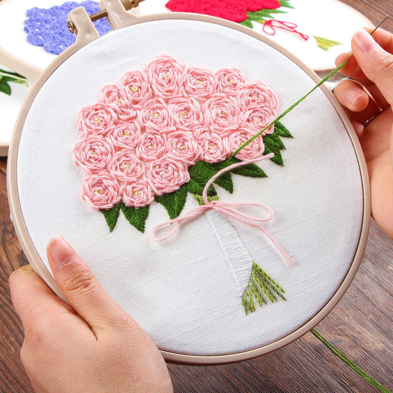 Handmade Masterpiece - Kit Ricamo Tradizionale Fatto a Mano