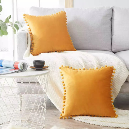Velvet Sphere Lace – Cuscino a Sfera in Velluto con Finiture in Pizzo