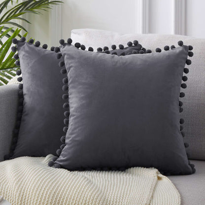 Velvet Sphere Lace – Cuscino a Sfera in Velluto con Finiture in Pizzo