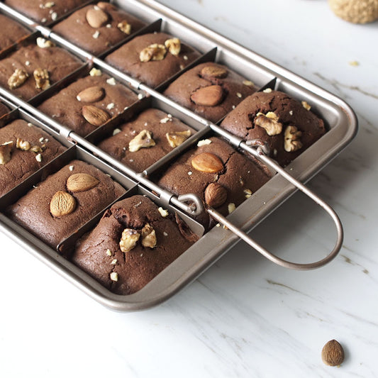 Square Brownie Master – Stampo Quadrato Professionale per Brownie e Pane