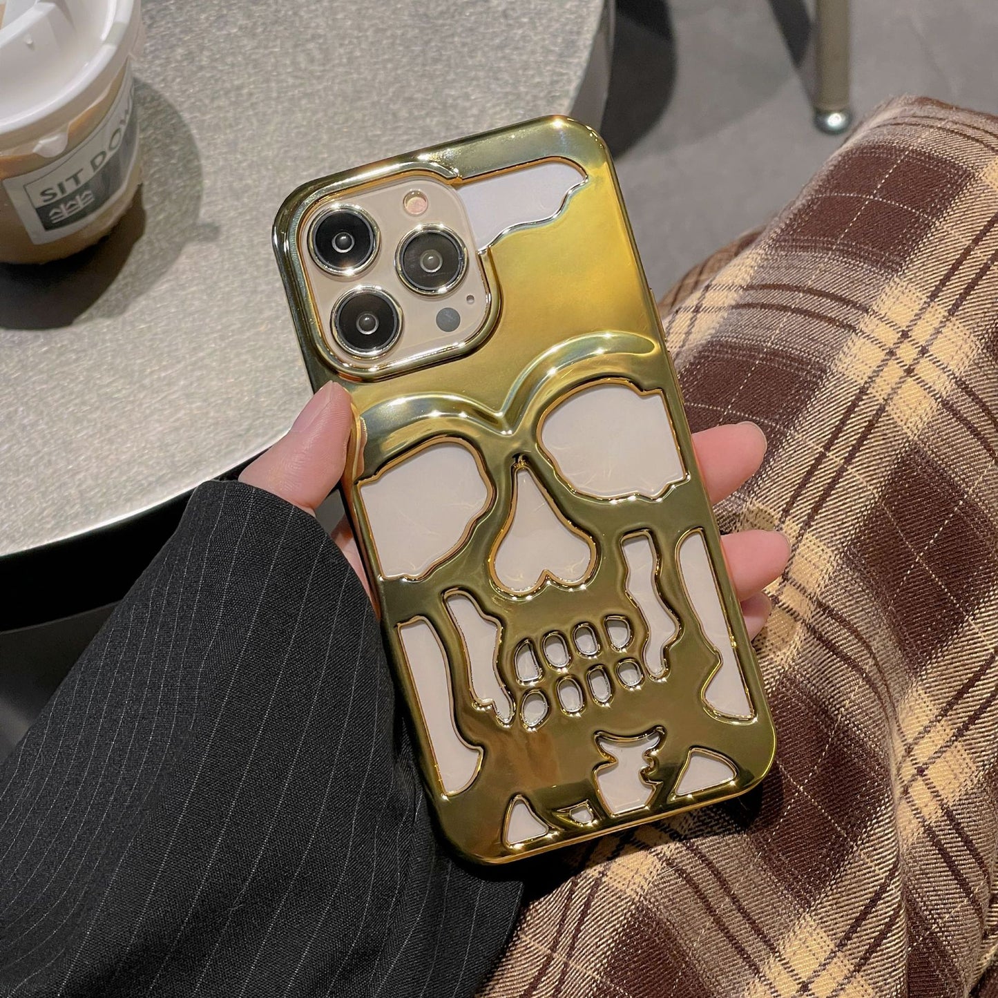Skull-Gold Luxury: Cover Teschio 3D Metal (Iphone 13-14-15-16 / 14-15-16 Plus / 13-14-15-16 Pro / 13-14-15-16 Pro Max