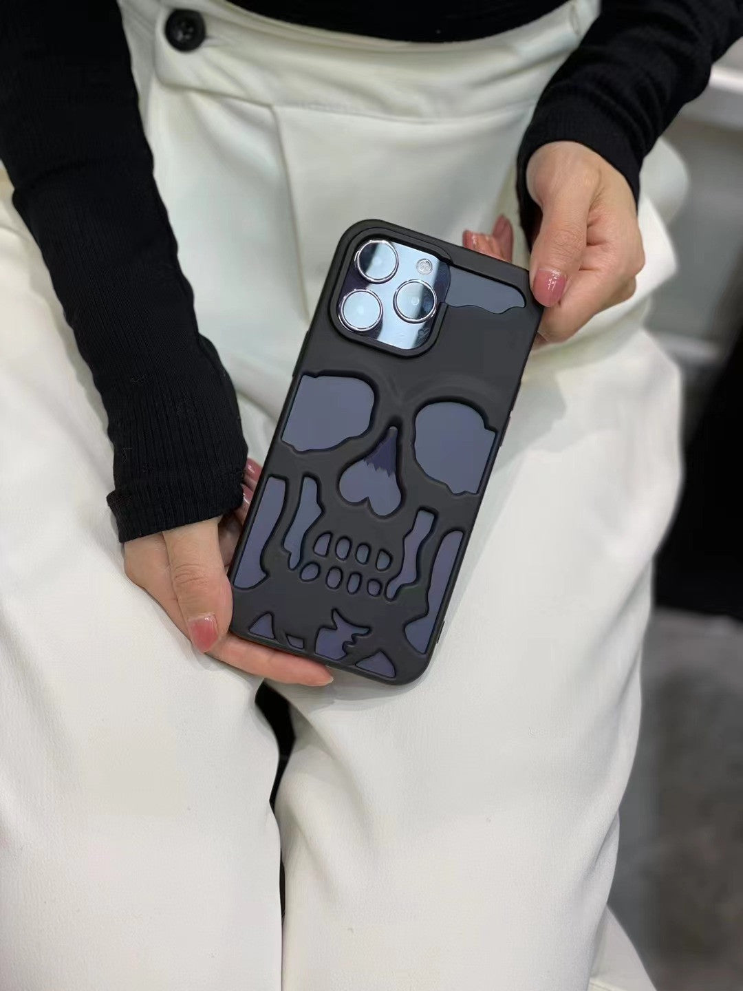 Skull-Gold Luxury: Cover Teschio 3D Metal (Iphone 13-14-15-16 / 14-15-16 Plus / 13-14-15-16 Pro / 13-14-15-16 Pro Max