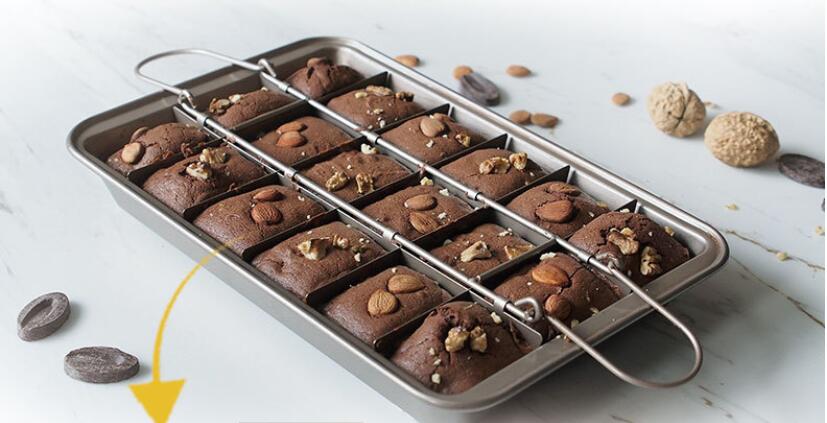 Square Brownie Master – Stampo Quadrato Professionale per Brownie e Pane