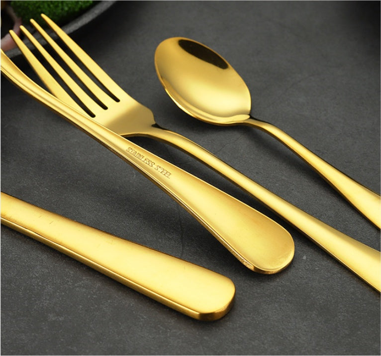 Nile Royal Gold - Set Posate 24 Pezzi con Valigetta Luxury