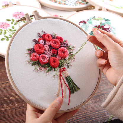 Handmade Masterpiece - Kit Ricamo Tradizionale Fatto a Mano
