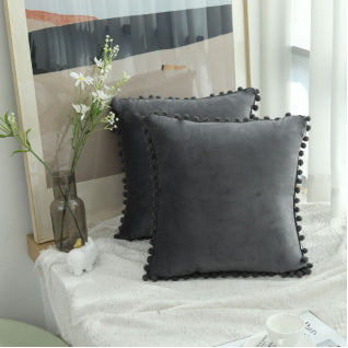 Velvet Sphere Lace – Cuscino a Sfera in Velluto con Finiture in Pizzo