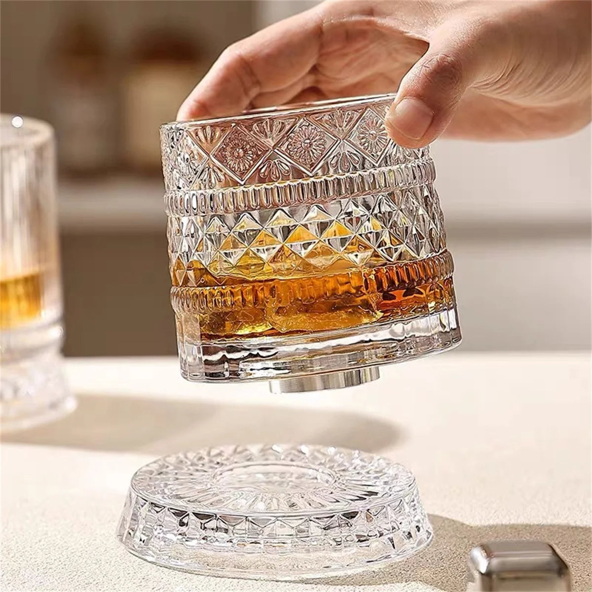Spinning Whiskey Glass (Anti-stress Girevole)