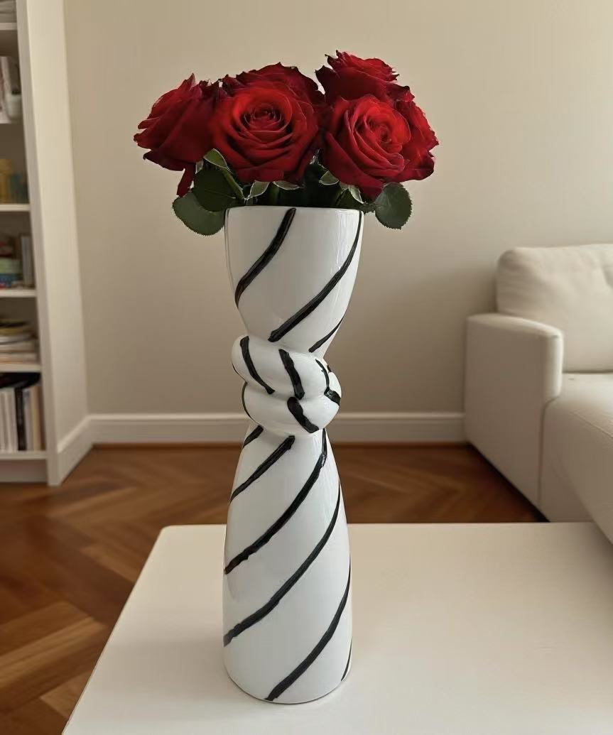 Set Design Infinity Knot - Vaso e Scultura Moderna in Ceramica
