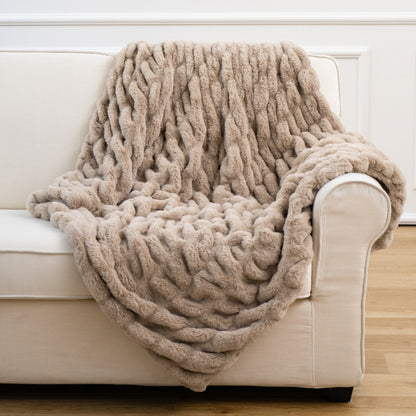 Tie-Dye Rabbit Fur Blanket – Coperta in Pelliccia Sintetica Tie-Dye