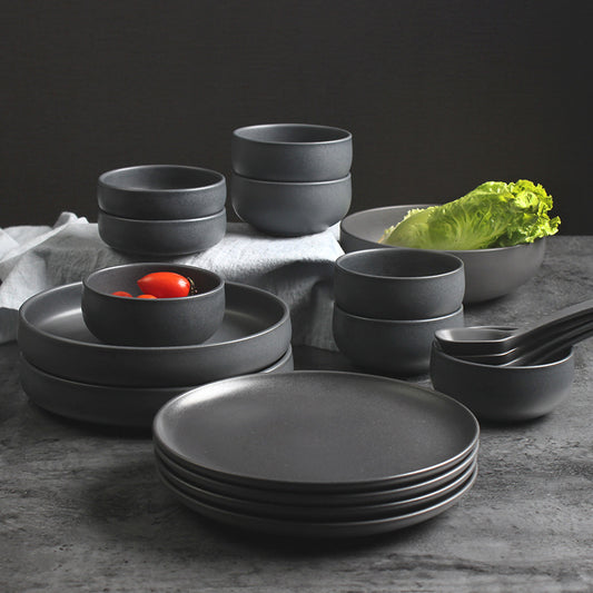 Set Ceramica Nordica: Piatti Bistecca e Ciotole Riso